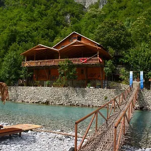 Eagles Land Moll' e Shoshit